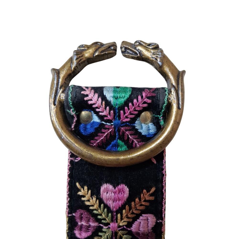 Ladies Vintage Bechelli Black Velvet Embroidered Belt Size Large Colorful - Picture 2 of 5